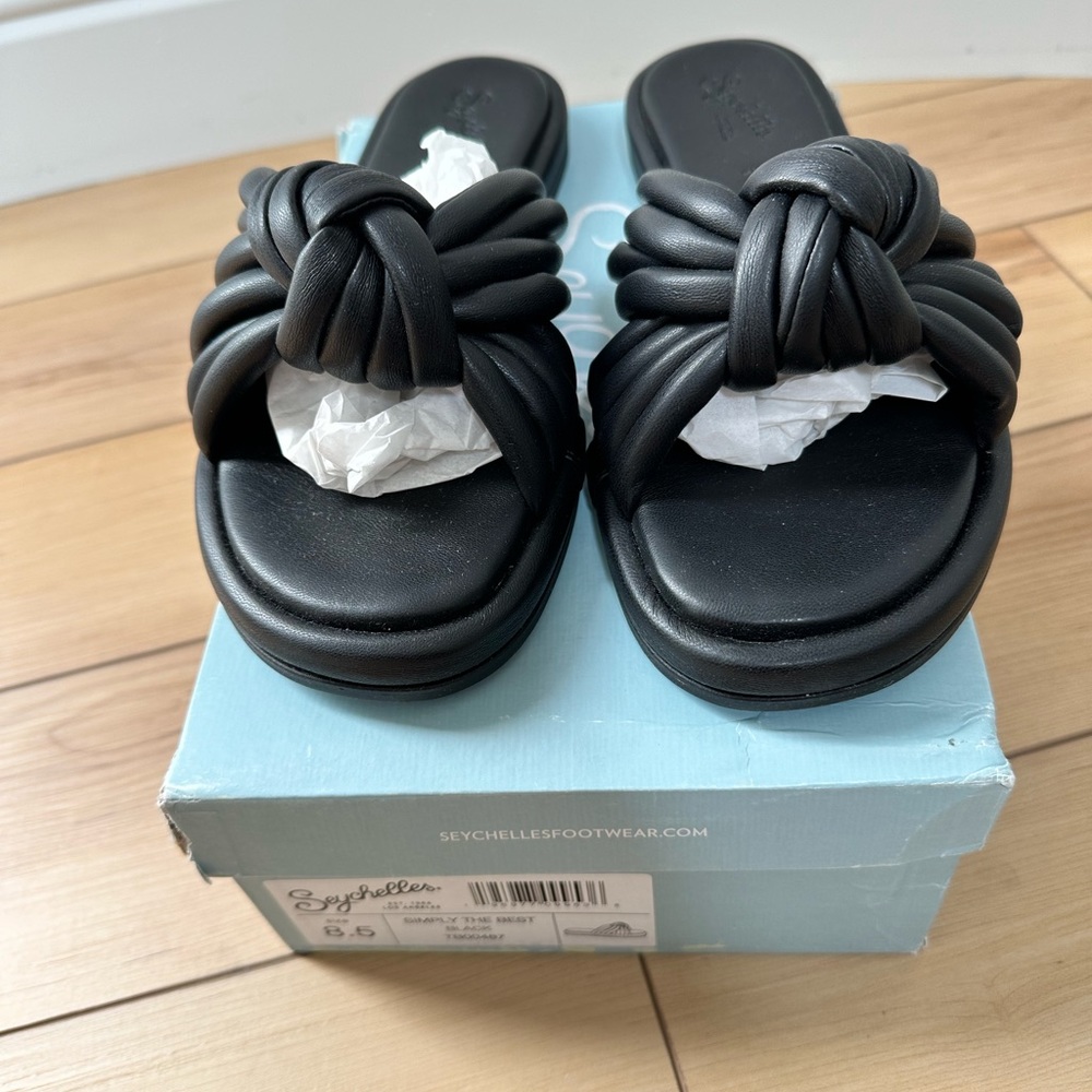 NEW SEYCHELLES simply the best sandals in black